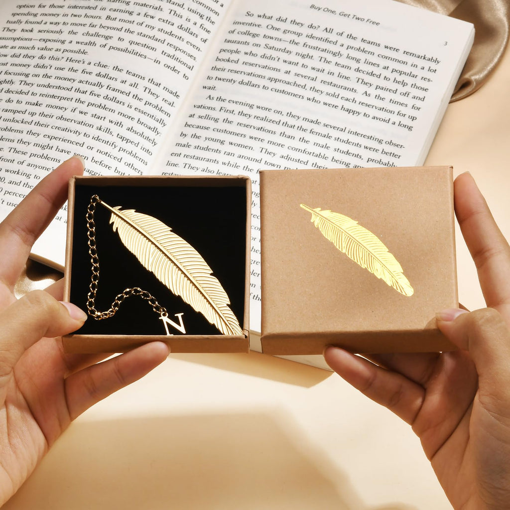 26 Letters Personalized Metal Feather Bookmarks, Birthday Gifts Unique Cute Initial Book Mark Teacher Appreciation Gifts Christmas Stocking Stuffers for Women Readers Book Lovers Friend Coworkers (M)