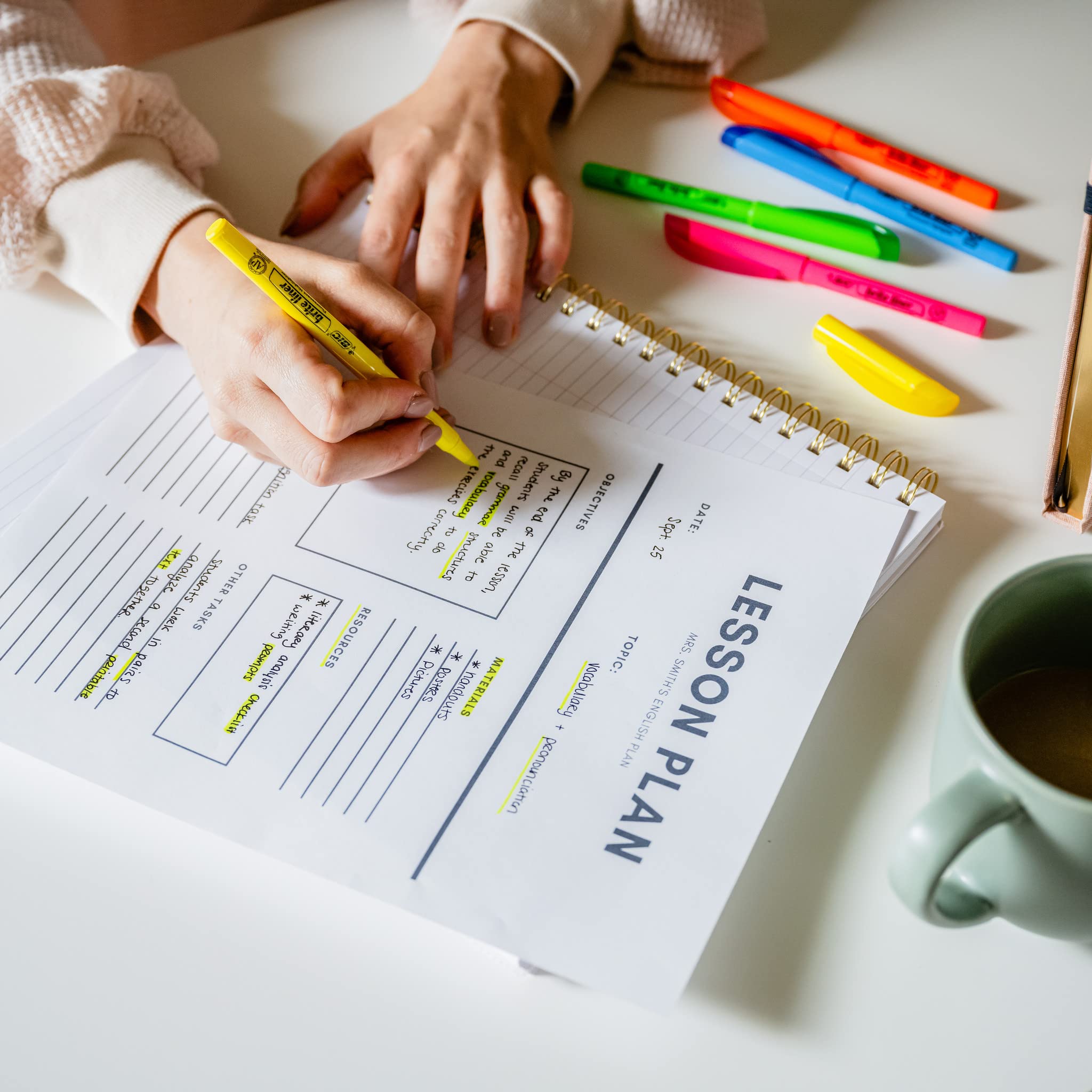 BIC Brite Liner Highlighters, Chisel Tip, 5-Count Pack of Highlighters Assorted Colors, Ideal Highlighter Set for Organizing and Coloring